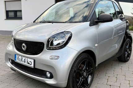 Smart ForTwo 66.500 km 11.890 &euro; Köln 50677