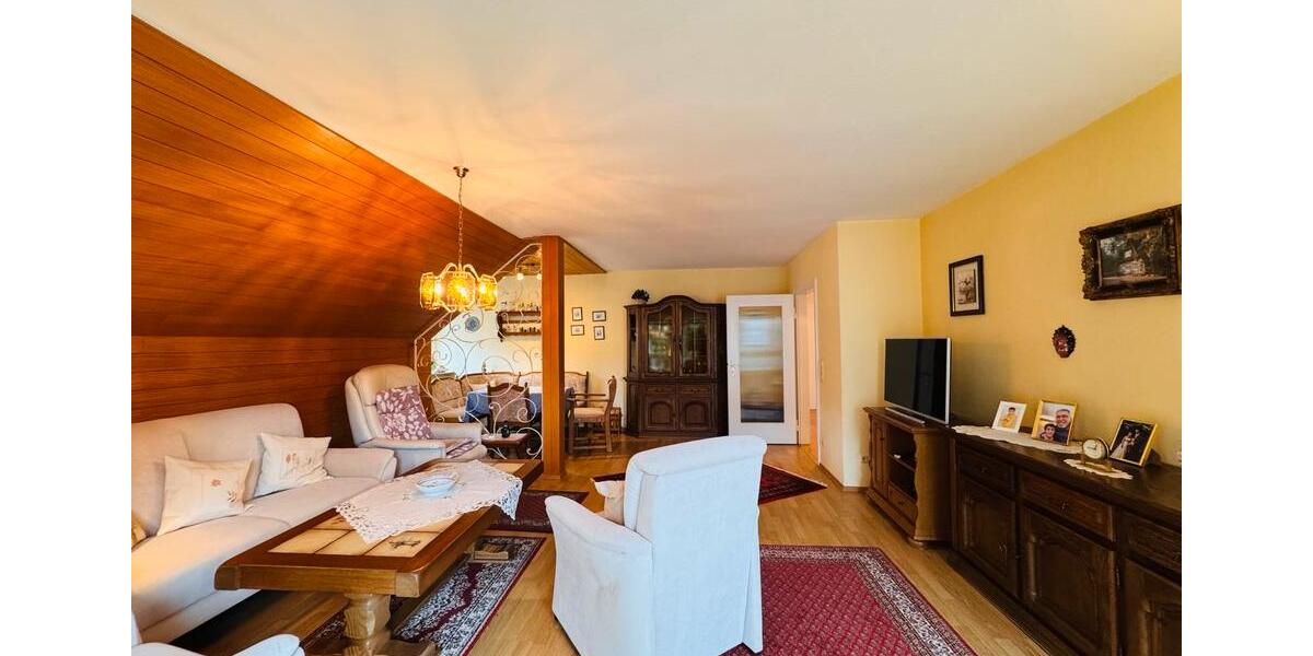 Etagenwohnung Solingen Mitte - 3 Zimmer, 83 m&sup2;, 247.000&euro; | Angebot:26063733