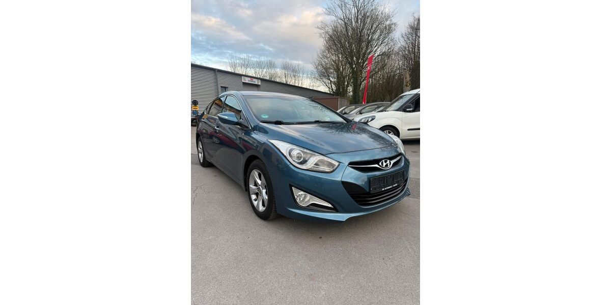 Hyundai i40 160.000 km 7.490 &euro; Solingen 42653