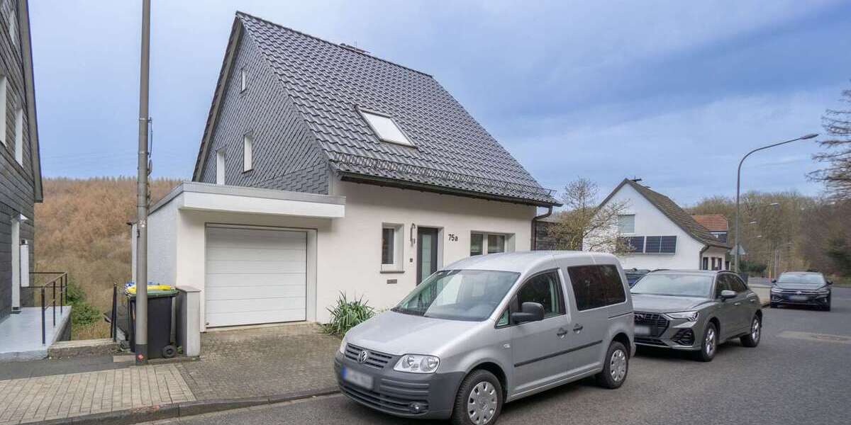 Einfamilienhaus Remscheid Lüttringhausen - 7 Zimmer, 179 m&sup2;, 419.000&euro; | Angebot:26119512