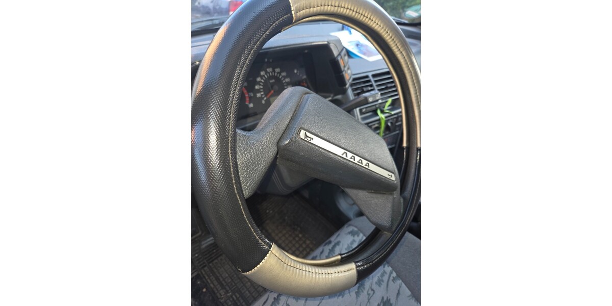 Lada 2111 52.000 km 2.200 &euro; Köln 50667