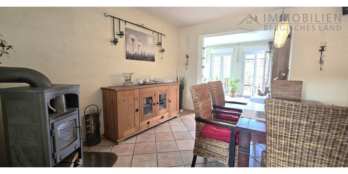 Reihenendhaus Hückeswagen Innenstadt - 4 Zimmer, 110 m&sup2;, 325.000&euro; | Angebot:25675573