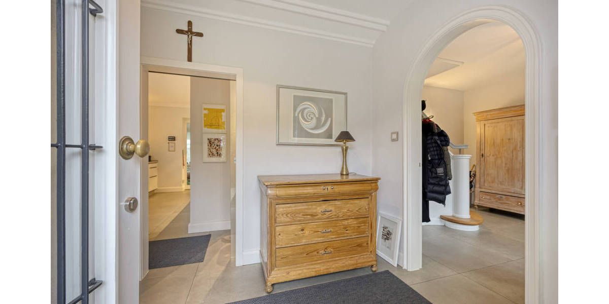 Stilvolles Wohnen mit guter Verkehrsanbindung - Mehrfamilienhaus, Wohnhaus Wuppertal Barmen | Angebot:24140375