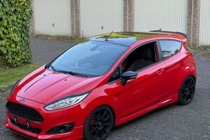 Ford Fiesta 130.000 km 5.700 &euro; Solingen 42699