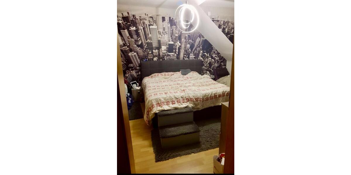 Dachgeschoßwohnung Köln Lindenthal - 3 Zimmer, 70 m&sup2;, 595&euro; | Angebot:24830774