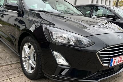 Ford Focus 35.371 km 15.900 &euro; Köln 50829