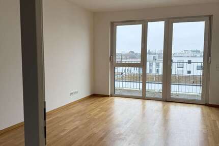 Wohnung Düsseldorf Rath - 3 Zimmer, 93 m&sup2;, 1.348&euro; | Angebot:26139981