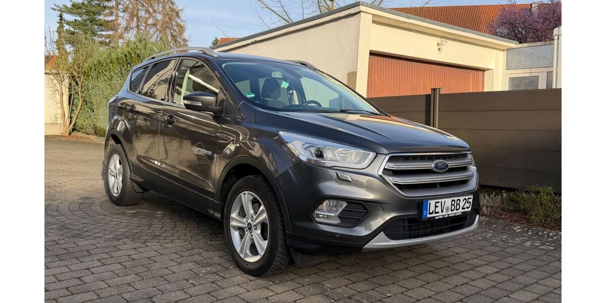 Ford Kuga 77.000 km 10.499 &euro; Leverkusen 51381