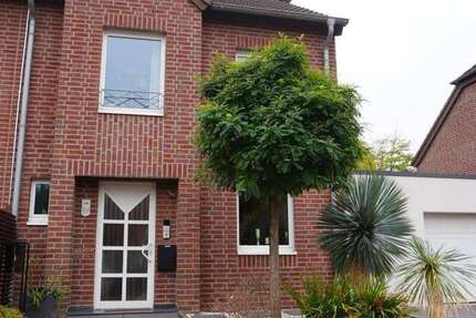 Haus Neuss Furth-Mitte - 4 Zimmer, 147 m&sup2;, 585.000&euro; | Angebot:25373121