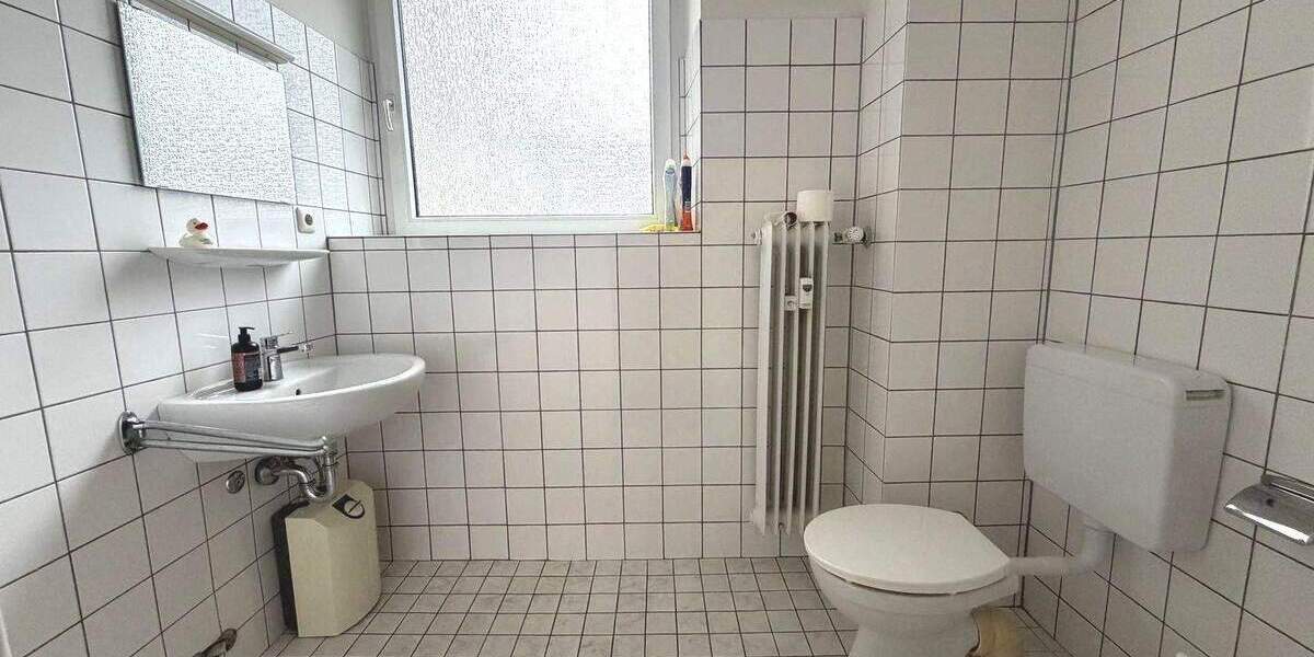 Gewerbeobjekt Düsseldorf Stadtmitte - 4 Zimmer, 87 m&sup2;, 920&euro; | Angebot:25821690