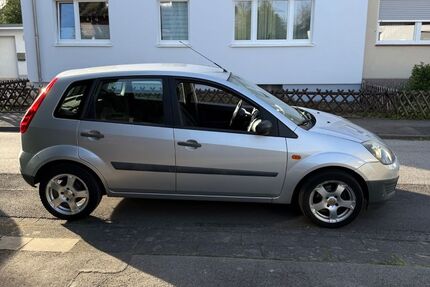 Ford Fiesta 106.000 km 2.100 &euro; Pulheim 50259