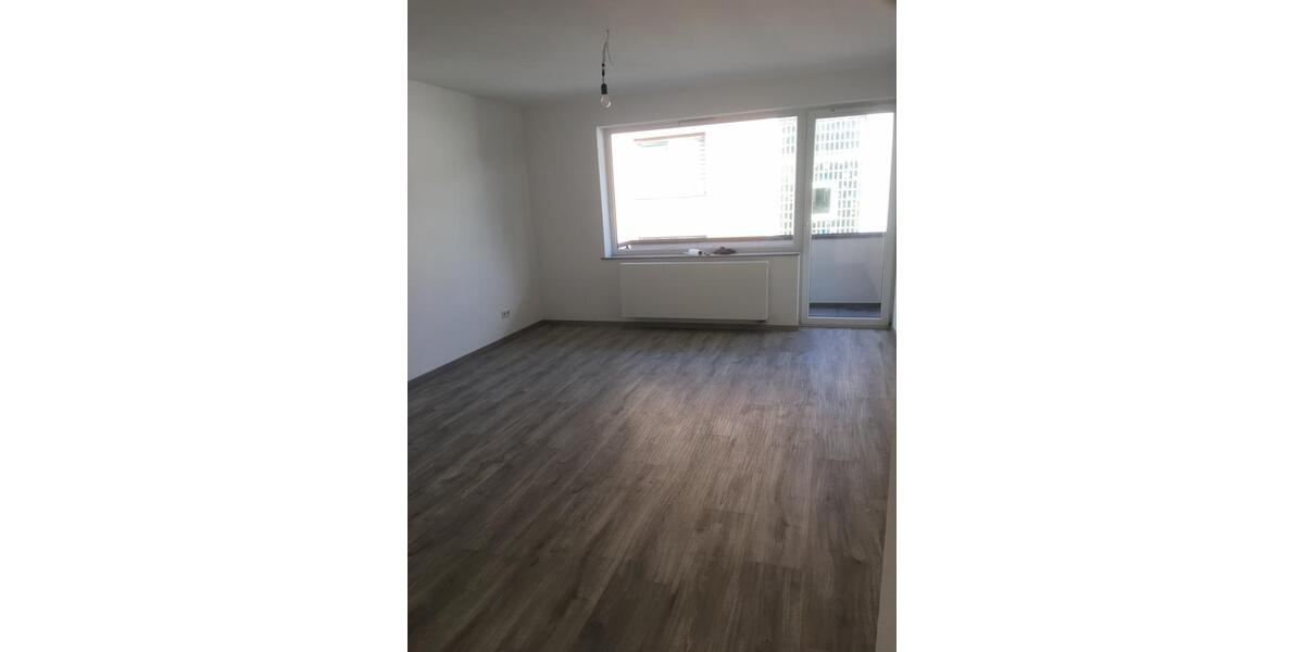 Etagenwohnung Wuppertal Gemarkung Elberfeld - 2 Zimmer, 65 m&sup2;, 650&euro; | Angebot:25830511