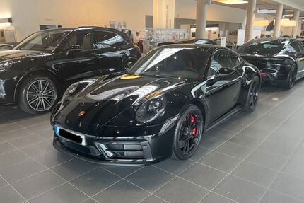 Porsche 992 4.900 km 155.899 &euro; Düsseldorf 40474