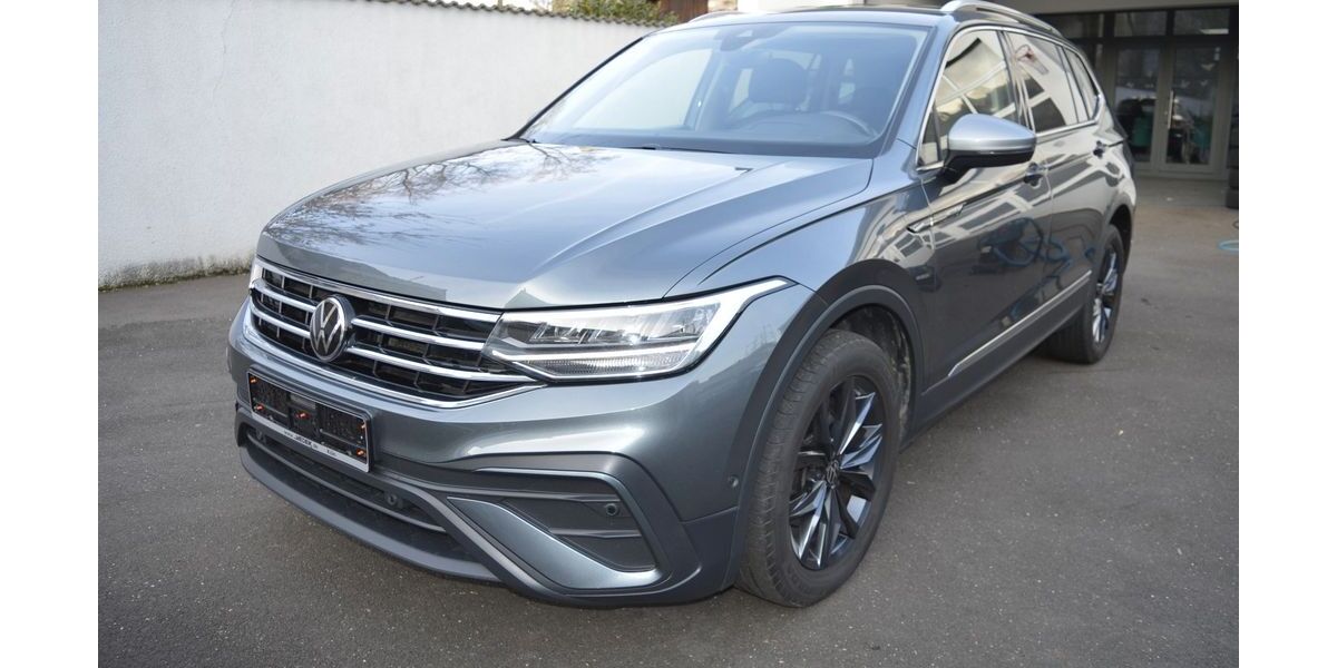 VW Tiguan Allspace 161.000 km 21.790 &euro; Köln Ostheim 51107
