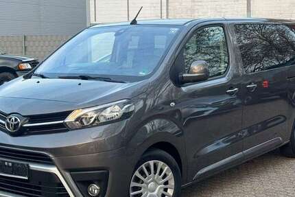 Toyota Proace 139.000 km 24.800 &euro; Düsseldorf 40233