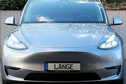 Tesla Model Y 38.170 km 32.980 &euro; Köln 50996