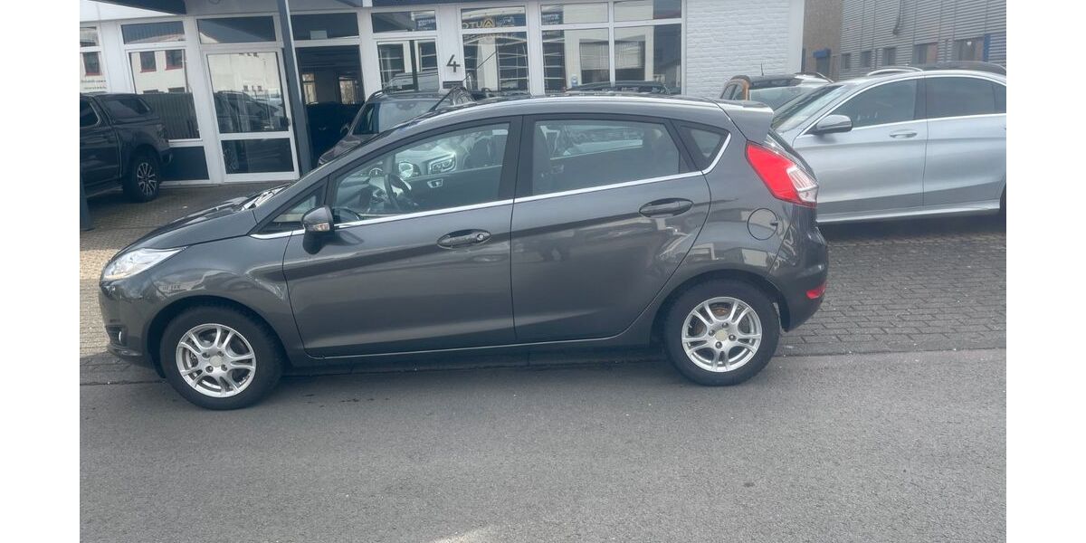 Ford Fiesta 120.400 km 6.900 &euro; Köln 50829