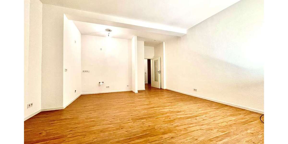 Etagenwohnung Düsseldorf Oberbilk - 2 Zimmer, 90 m&sup2;, 1.170&euro; | Angebot:24187833
