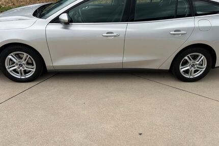 Ford Focus 52.677 km 15.490 &euro; Köln 50829