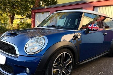 Mini Cooper S 150.000 km 5.900 &euro; Köln 51105