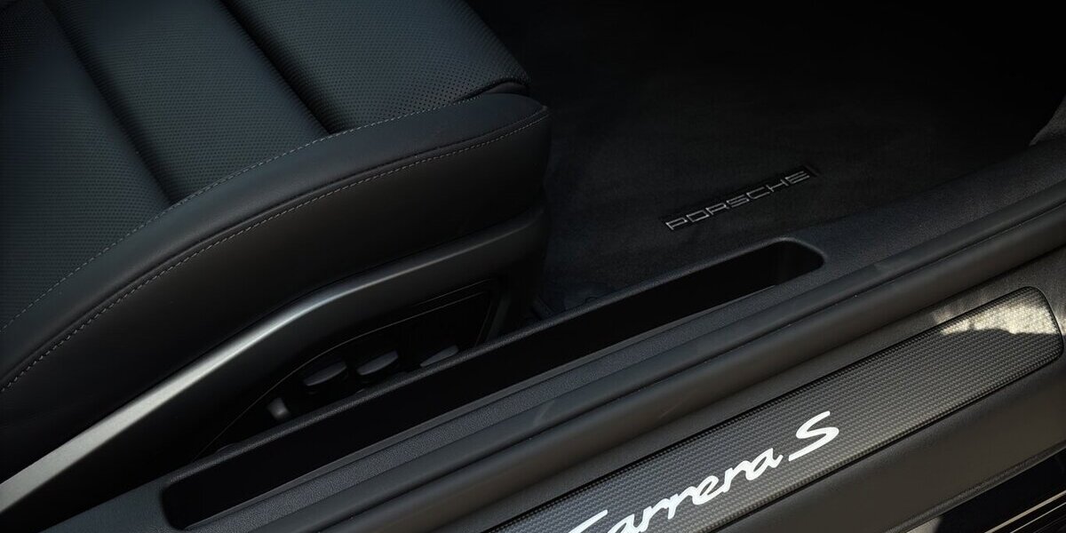Porsche 992 Carrera S Matrix 360° Bose Carbon PPF NP209t 5.890 km 172.400 &euro; Wuppertal 42327