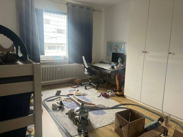 Etagenwohnung Düsseldorf Derendorf - 3 Zimmer, 92 m&sup2;, 1.150&euro; | Angebot:26787900