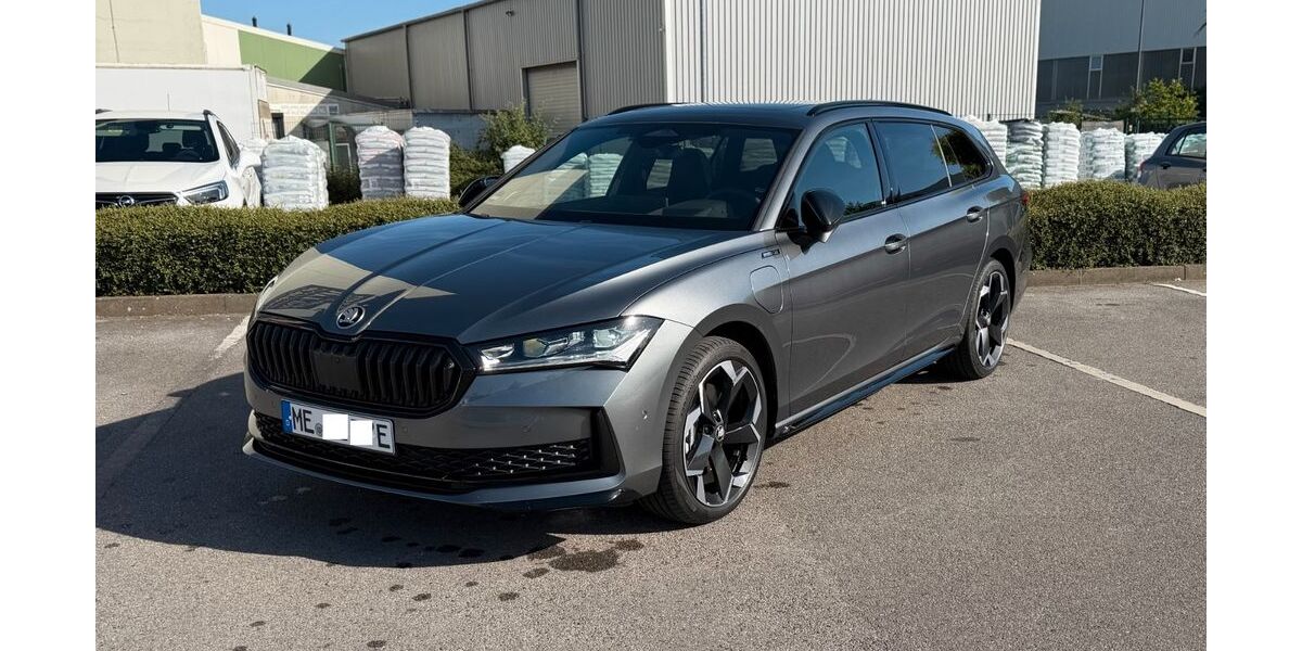 Skoda Superb 4.800 km 45.699 &euro; Langenfeld 40764