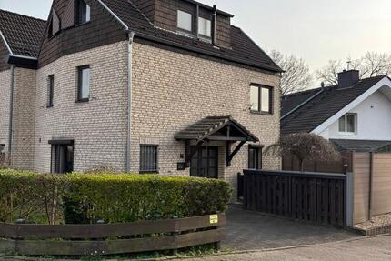 Haus Bergisch Gladbach Frankenforst - 4 Zimmer, 150 m&sup2;, 1.875&euro; | Angebot:25871380