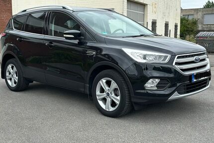 Ford Kuga 172.000 km 7.900 &euro; Neuss 41460