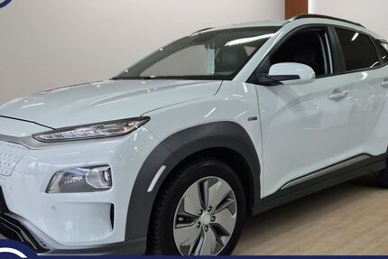 Hyundai KONA 27.357 km 18.990 &euro; Köln 51145