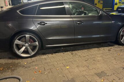 Audi A5 225.000 km 10.600 &euro; remscheid 42899