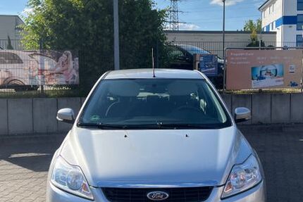 Ford Focus 112.000 km 3.250 &euro; Düsseldorf 40472