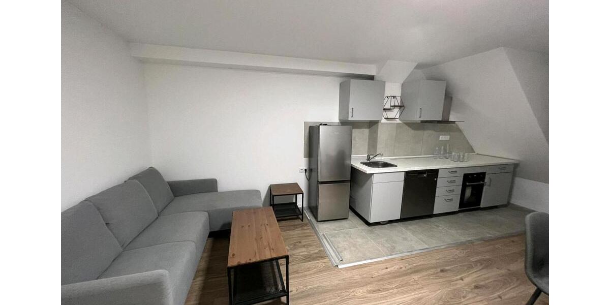 Dachgeschoßwohnung Köln Mülheim - 3 Zimmer, 67 m&sup2;, 1.250&euro; | Angebot:25981104