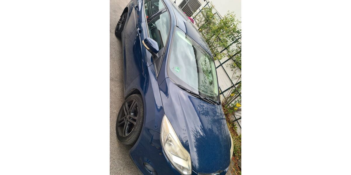 Ford Focus 127.345 km 4.850 &euro; Remscheid 42855
