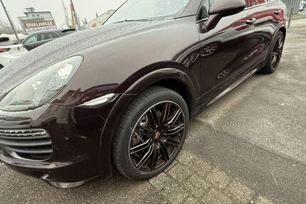Porsche Cayenne 231.000 km 19.950 &euro; Köln 50767
