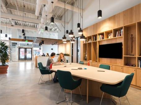 Gewerbeobjekt Düsseldorf Rath - 1.378&euro; | Angebot:25720190