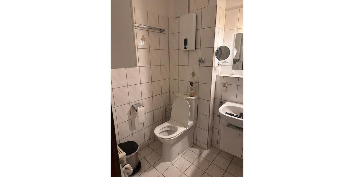 Etagenwohnung Neuss Holzheim - 3 Zimmer, 82 m&sup2;, 240.000&euro; | Angebot:26827318
