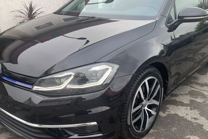 VW Golf 107.400 km 14.550 &euro; Düsseldorf 40231