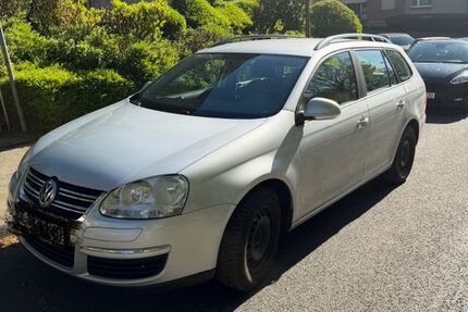 VW Golf 124.000 km 4.790 &euro; Wuppertal 42115