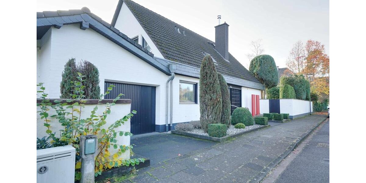 Etagenwohnung Köln Kalk - 2 Zimmer, 60 m&sup2;, 900&euro; | Angebot:25722797