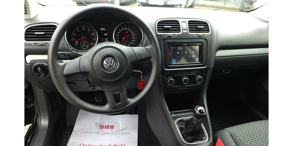 VW Golf 1.4i TRENDLINE KLIMAANLAGE SPORT-LMF SHZ 135.895 km 5.904 &euro; Köln 50858