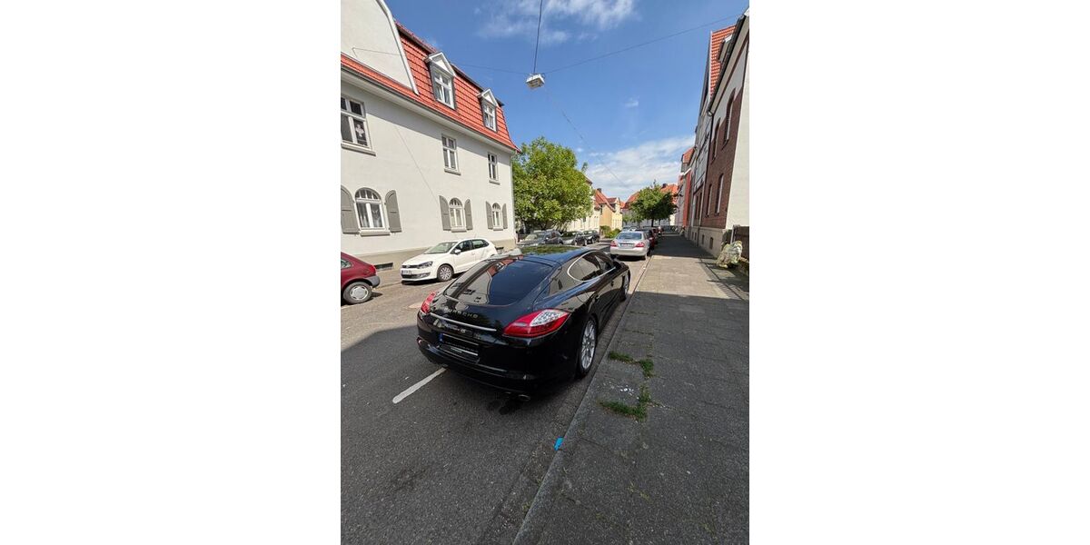 Porsche Panamera 145.000 km 22.998 &euro; Köln 50667