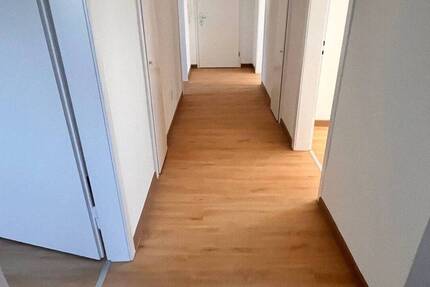 Wohnung Solingen Solingen-Mitte - 4 Zimmer, 73 m&sup2;, 789&euro; | Angebot:26188076