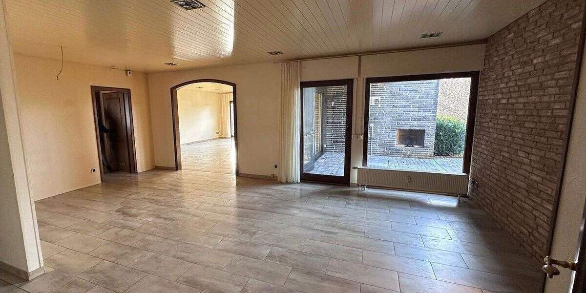 Bungalow Solingen Gräfrath - 6 Zimmer, 236 m&sup2;, 675.000&euro; | Angebot:25755949