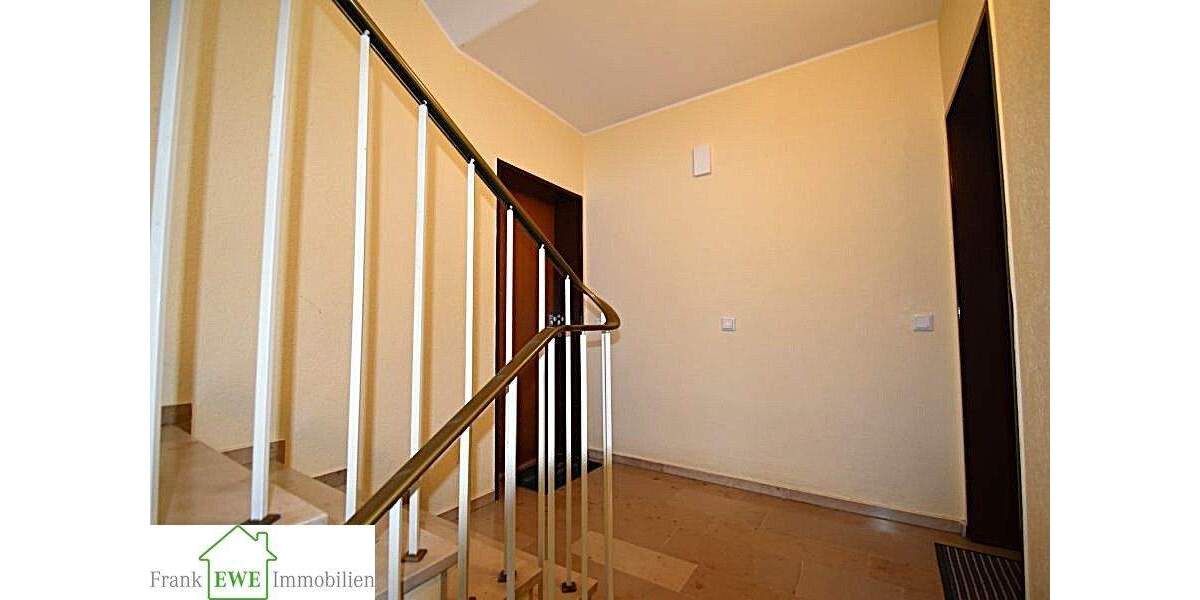 Etagenwohnung Düsseldorf Hassels - 4 Zimmer, 91 m&sup2;, 278.000&euro; | Angebot:25745967