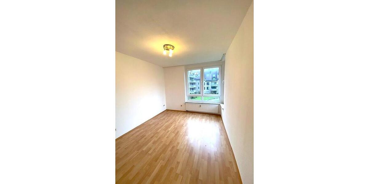 Etagenwohnung Düsseldorf Lörick - 2 Zimmer, 67 m&sup2;, 1.230&euro; | Angebot:26295365