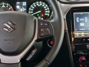 Suzuki Vitara 1.4 Mild-Hybrid Comfort Navi Android Apple 6.070 km 20.330 &euro; HAAN 42781