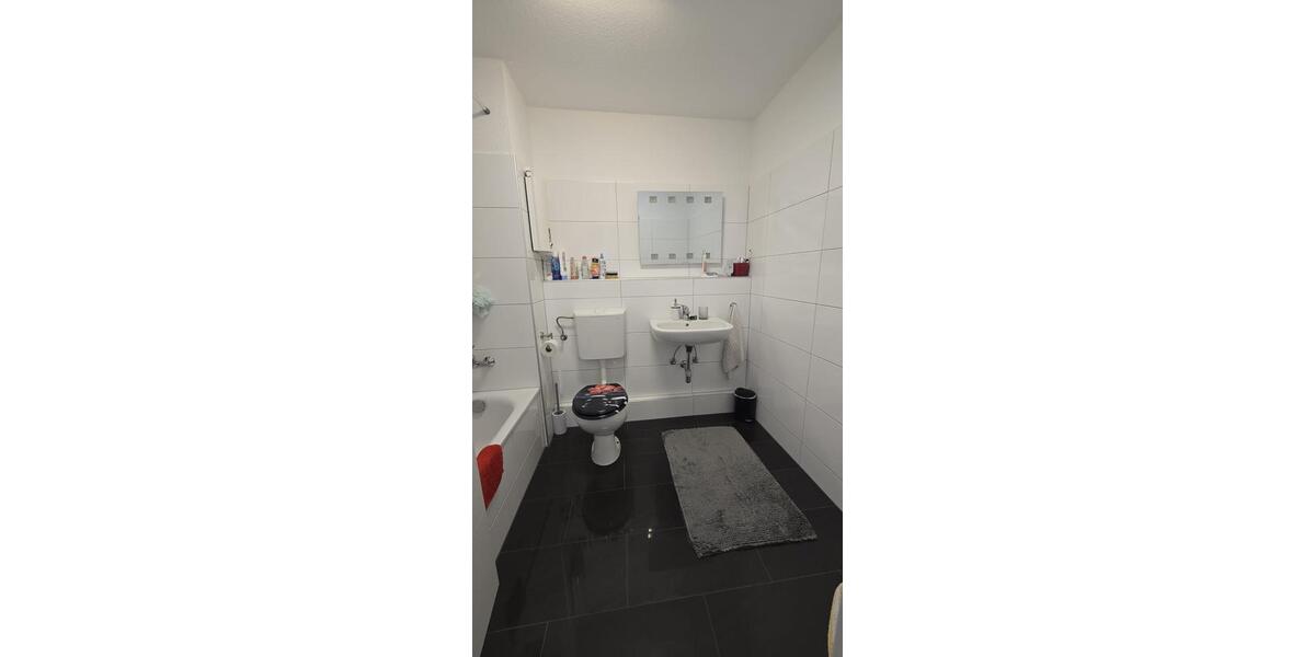 Dachgeschoßwohnung Solingen Ohligs - 2 Zimmer, 57 m&sup2;, 170.000&euro; | Angebot:25642570