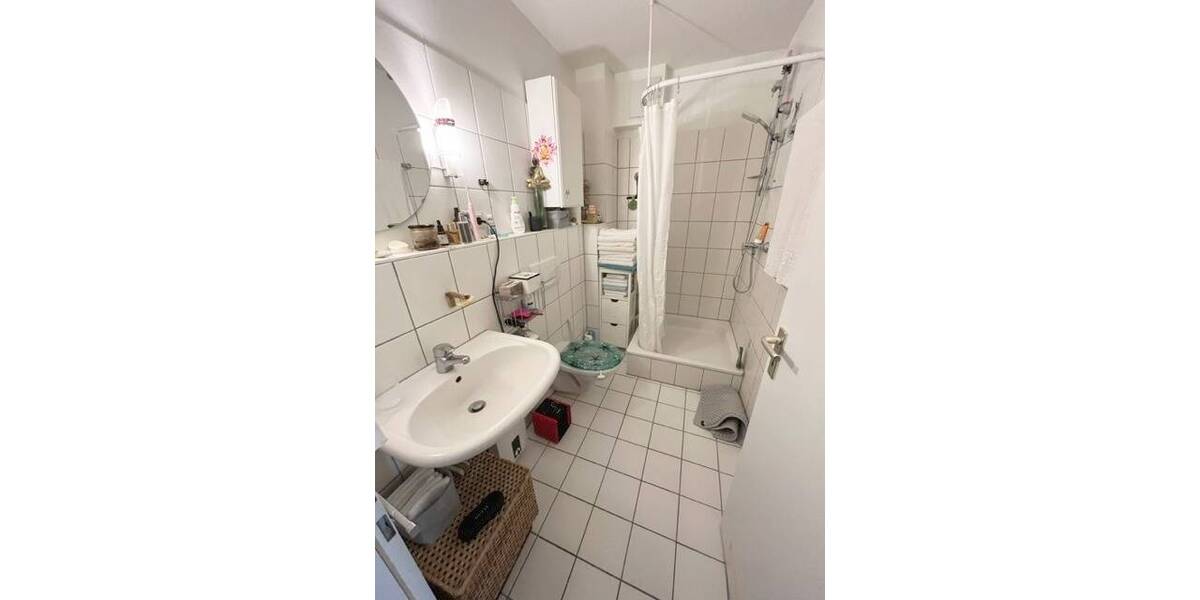 Etagenwohnung Düsseldorf Volmerswerth - 2 Zimmer, 45 m&sup2;, 230.000&euro; | Angebot:26673626