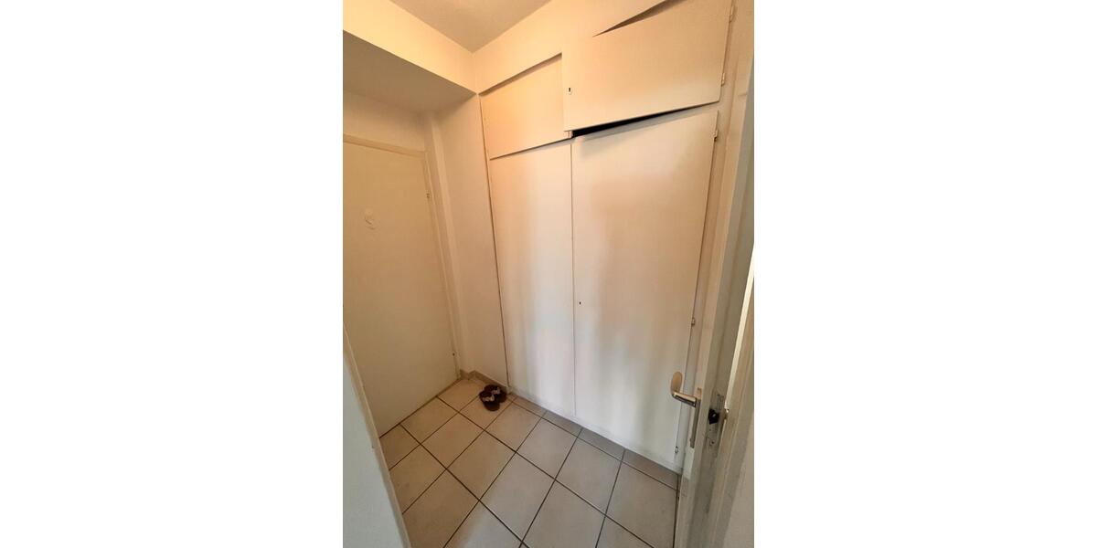 Etagenwohnung Köln Lindenthal - 1 Zimmer, 35 m&sup2;, 700&euro; | Angebot:25887300